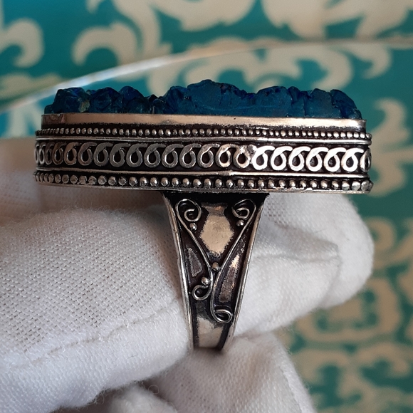 Blue Titanium Druzy Ring Handcrafted - Size 9 - Picture 6 of 7